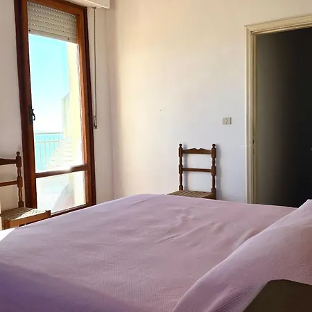 P025 - Porto Recanati, Ampio Quadrilocale Fronte Mare Apartment Porto Recanati