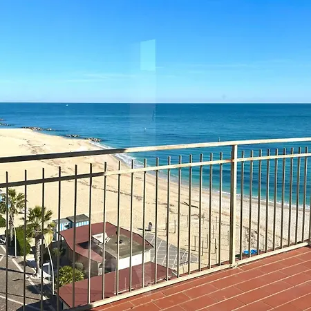 Apartment P025 - Porto Recanati, Ampio Quadrilocale Fronte Mare Porto Recanati